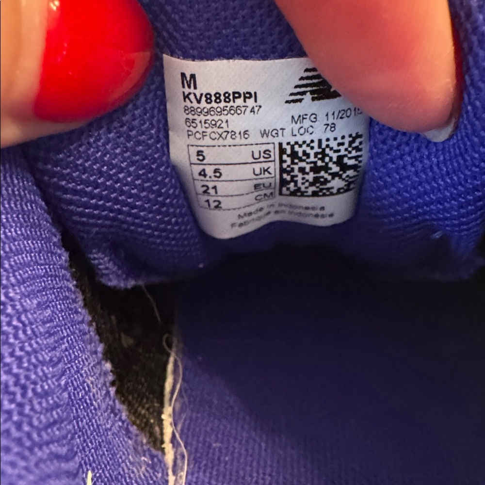Girls New Balance 888 Sneakers in Purple and Pink w/ Velcro closure, sz 5 - Picture 6 of 7